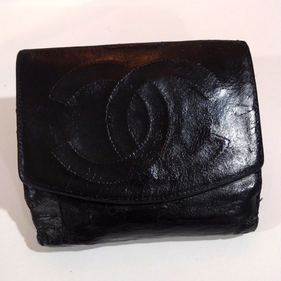 Authentic CHANEL CC Logo Black Leather Snap Wallet, Coin Purse 4.5 x 3.7 inches - Picture 4 of 15